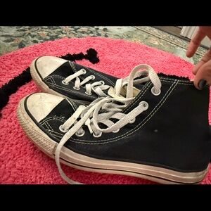 Converse Black and White Classic Sneakers high top all stars